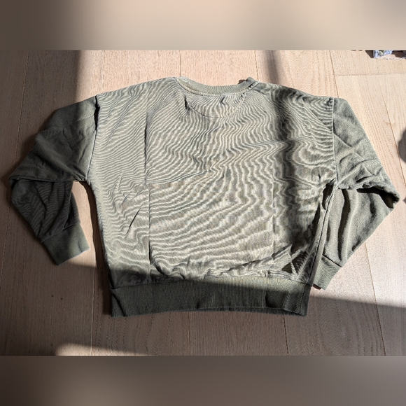 GAP Olive Henley Pullover. Size Small. - Picture 5 of 6